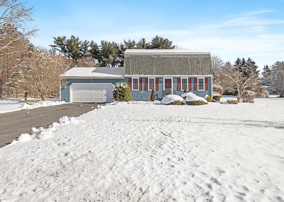 1st image of 34 Rolling Hills Dr