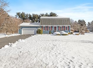 34 Rolling Hills Dr, East Bridgewater, MA 02333