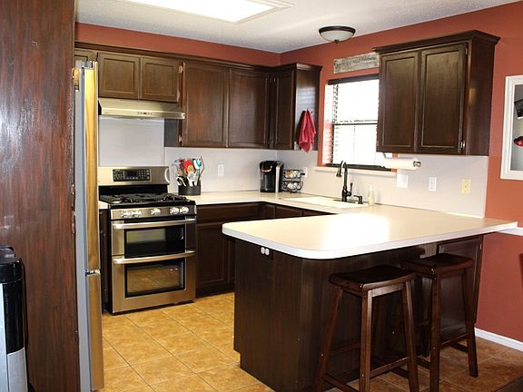 5th image of 3222 Walnut Hill Dr