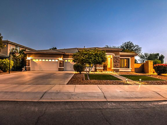 3rd image of 14491 W La Reata Ave