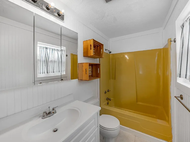 10011 Little Creek Cir — Photo 13