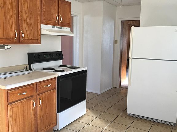 5th image of 104-106 Washington St