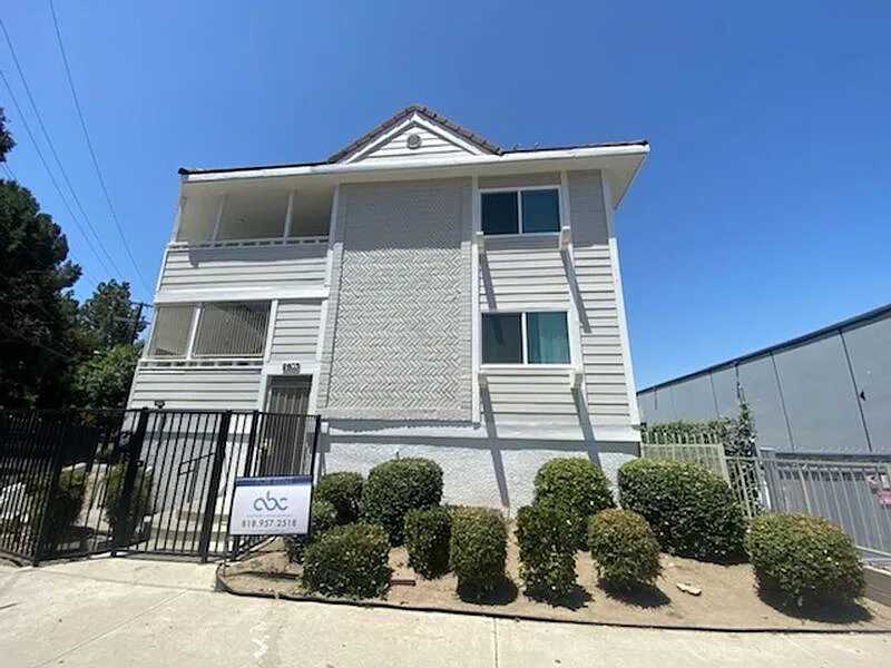 2 bed, 1.0 bath, 800 sqft, $2,195 — Photo 4