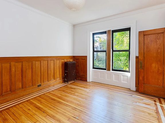 4th image of 126 W 11th St APT 34