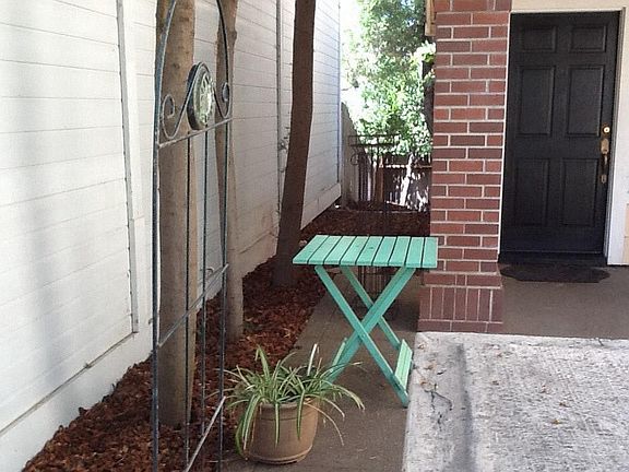 2nd image of 4035 Eastwood Village Ln