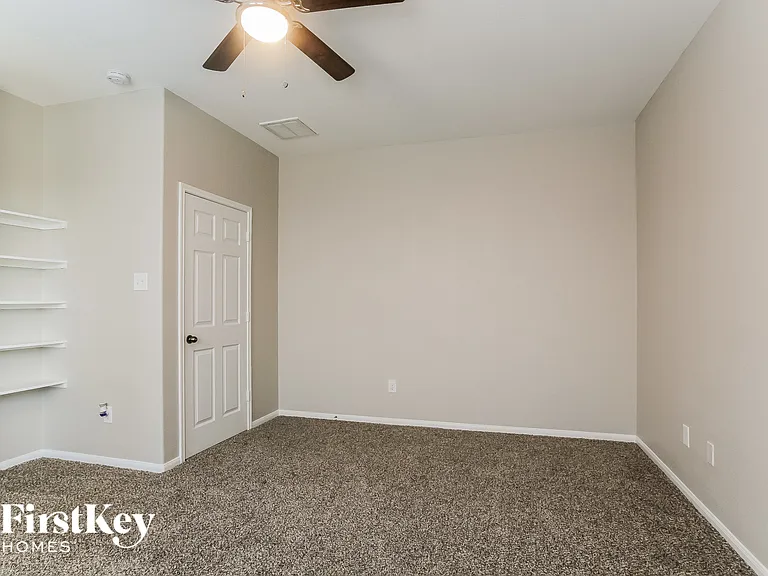 5310 Espuela Ln — Photo 10