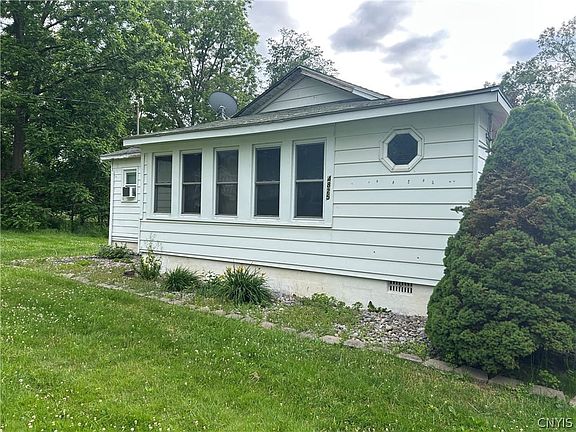 3rd image of 4825 Cedarvale Rd