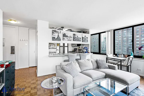Rented by Anchor Associates | media 1
