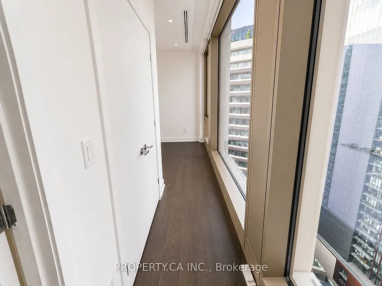 1315 Bay St #2002 — Photo 15