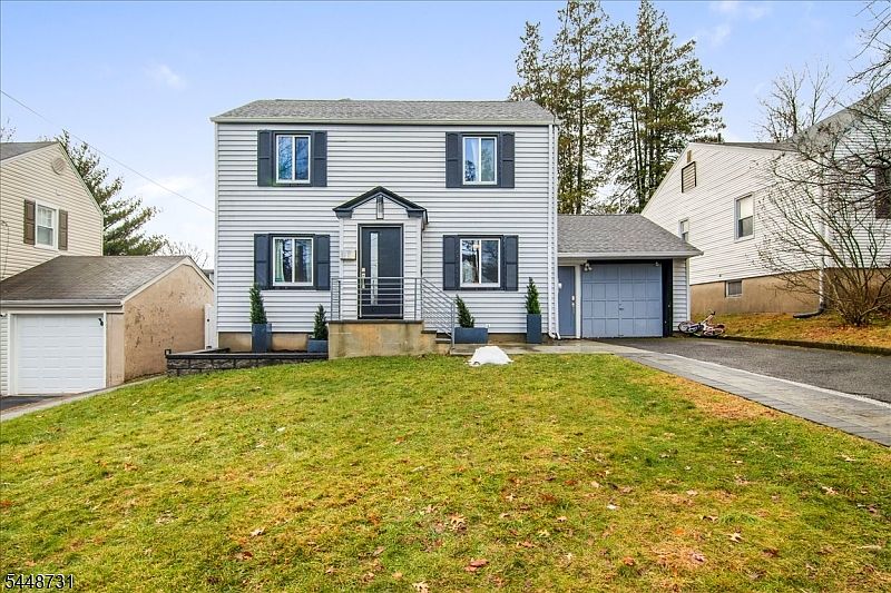 1st image of 12 Nutwold Ave