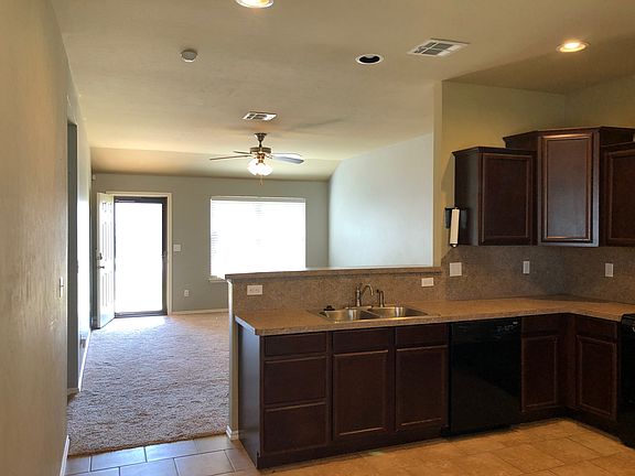 4th image of 9605 Lauren Dr
