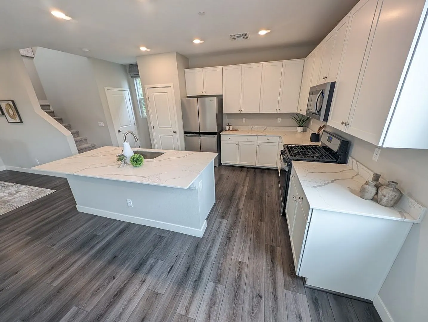 10795 Gentle Crest Ave — Photo 4