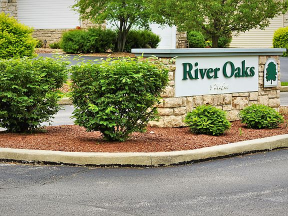 2nd image of 10550 River Oak Dr #10550