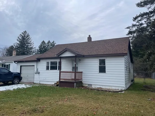 605 Sawyer St, East Tawas, MI 48730