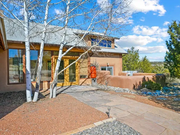 19 Bishop Lamy Rd, Lamy, NM 87540