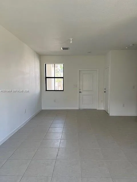 13102 SW 232 LN — Photo 4
