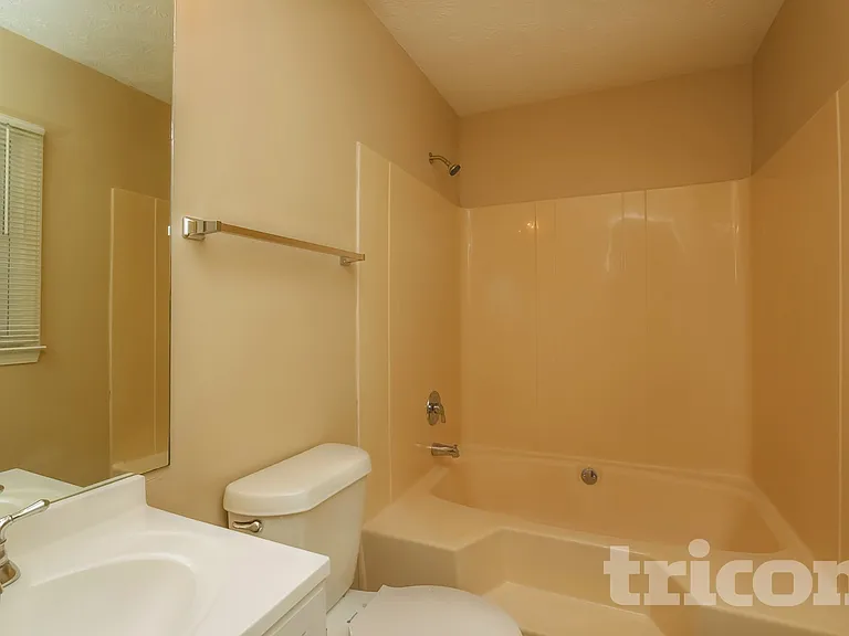 604 Cedar Creek Dr — Photo 11