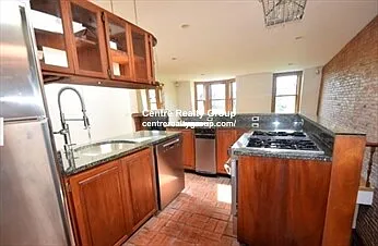 1 bed, 1.0 bath, 824 sqft, $4,800 — Photo 2