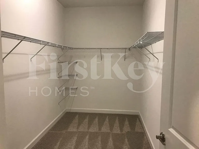 9901 Victory Gallop Loop — Photo 10