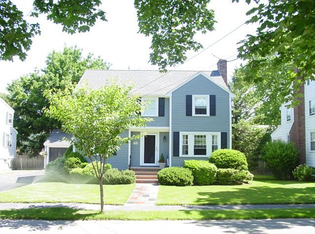 Center Entrance Colonial