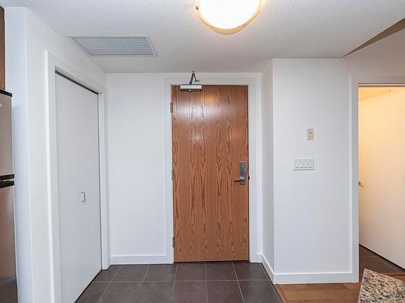 5th image of 10055 118th St NW #707