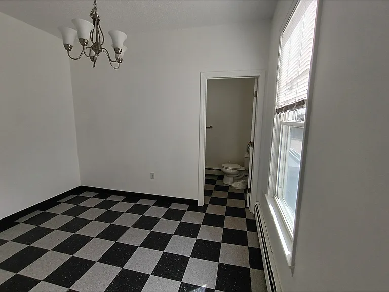138 Laurel Hill Ave #2 — Photo 34