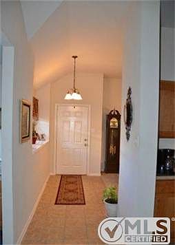 4th image of 208 Creekview Dr