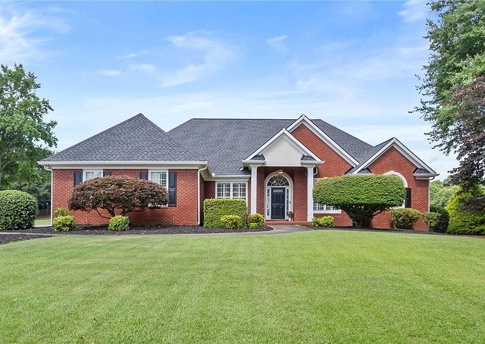 1st image of 411 Hickory Fairway Ct