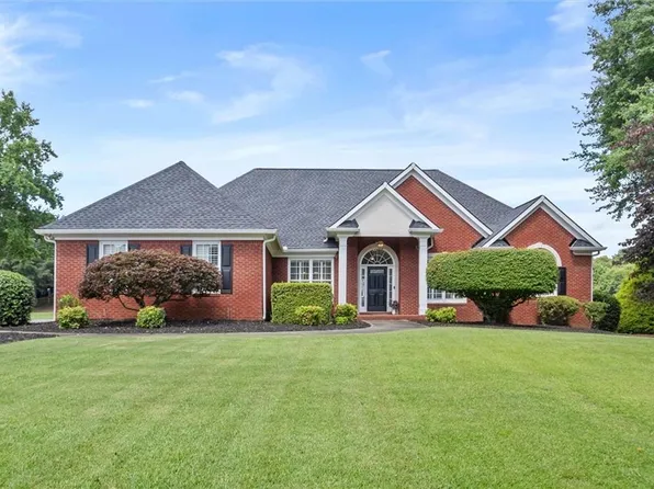 411 Hickory Fairway Ct, Woodstock, GA 30188