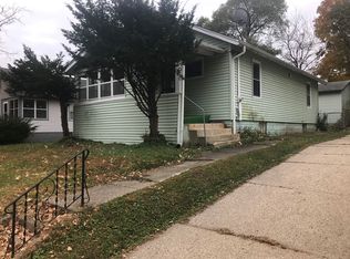 223 Webster Ave, Rockford, IL 61102