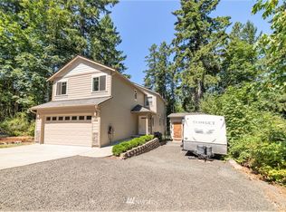 150 E Sunset View Ln, Belfair, WA 98528