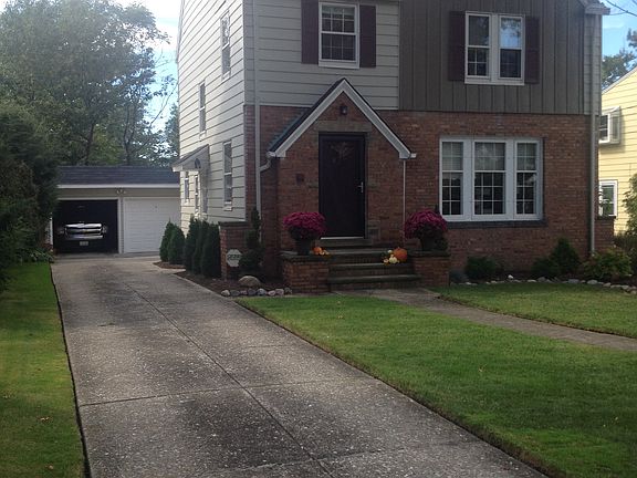3rd image of 1830 E 227th St