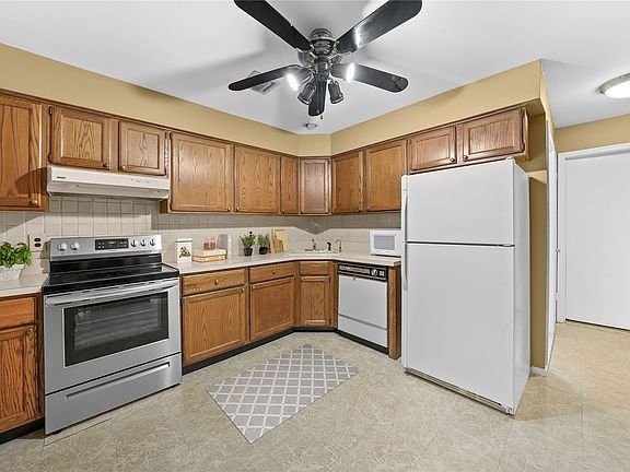 5th image of 1 Atlantic Ave APT 53