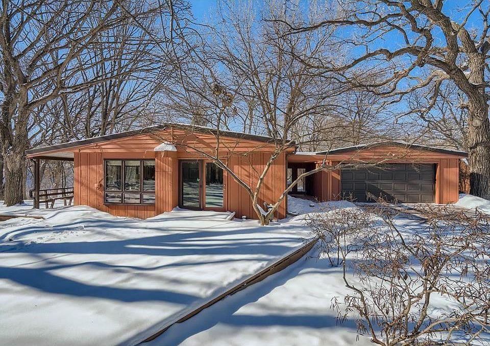 1st image of 312 Floral Dr W