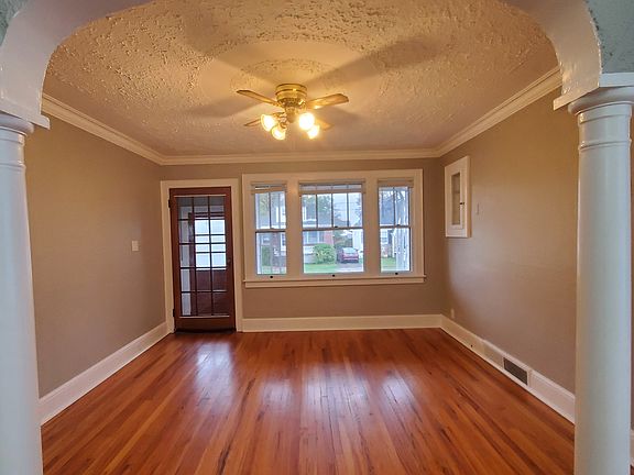 4th image of 1229 Hammond Ave