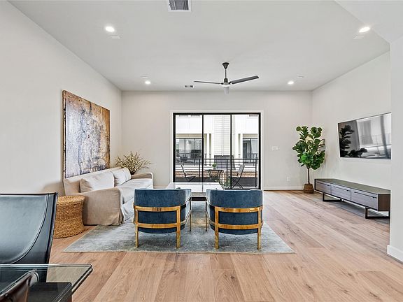 3rd image of 10617 Cascade Ledge Ln