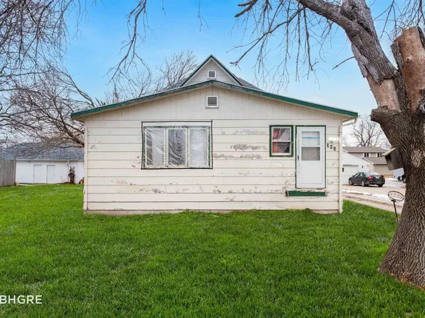 304 S Elm St, Jefferson, IA 50129