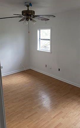 5th image of 9022 Bunker Hill Rd