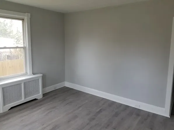 337 W Front St, Florence, NJ 08518