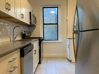 Rented by Hillel Realty Group