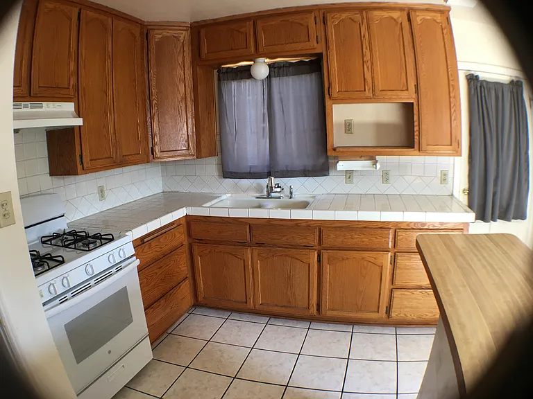 2530 Termino Ave — Photo 7