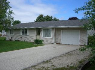 1018 Alabama Pl, Sturgeon Bay, WI 54235