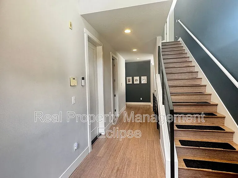 5034 Puget Blvd SW — Photo 4