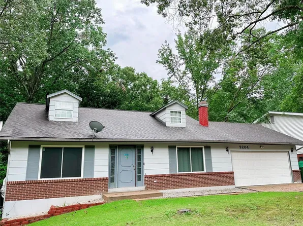 2204 Parkwood Ct, Barnhart, MO 63012