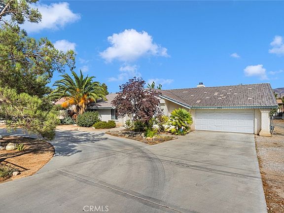3rd image of 8951 Avocado Ave