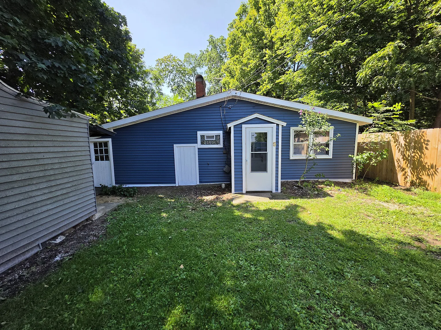 1 Bedroom Apartments Available in Allegan — Photo 4