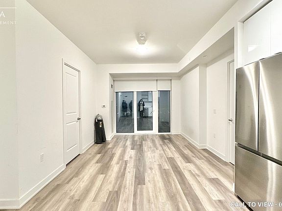 3rd image of 4655 Metcalfe Ave #1006