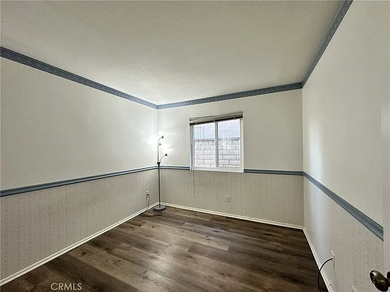 22841 Brompton St — Photo 14