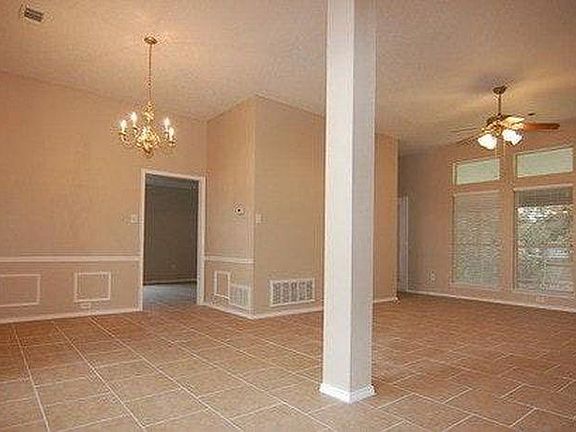2nd image of 708 Gentry Dr