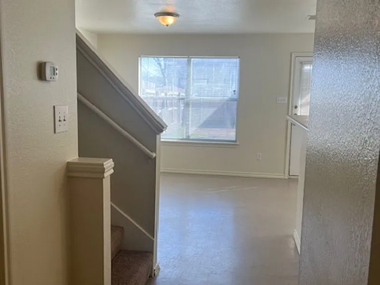 1105 Christopher Ave — Photo 9